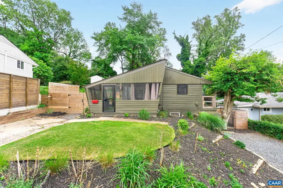1408 Baker St, Charlottesville, VA 22903 - #2