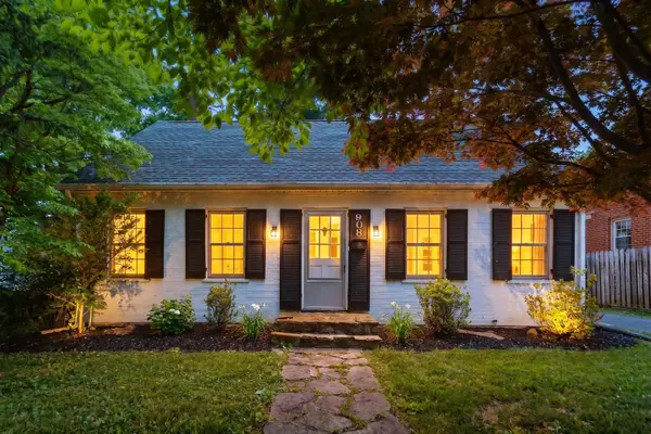 908 Lyndhurst Rd, Waynesboro, VA 22980