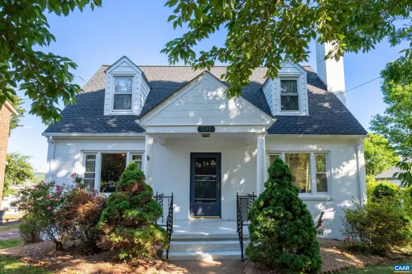 1036 Locust Ave, Charlottesville, VA 22901