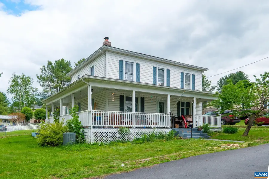 602 First St, Shenandoah, VA 22849 - #2