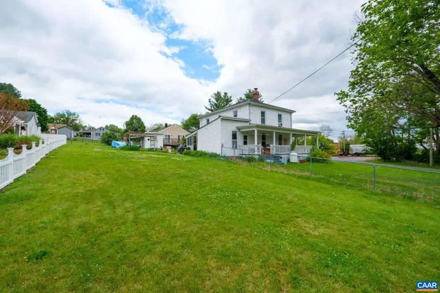 602 First St, Shenandoah, VA 22849 - #3