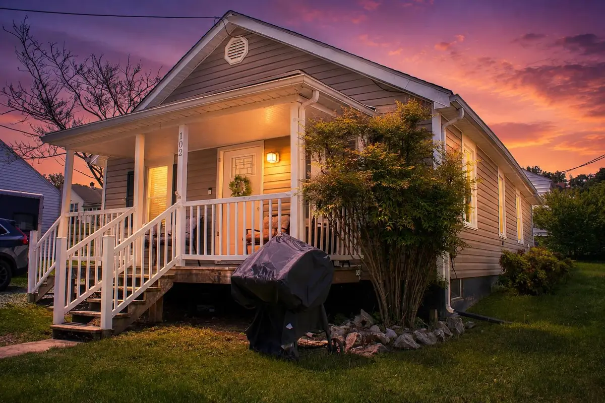 102 East Ave, Staunton, VA 24401 - #1