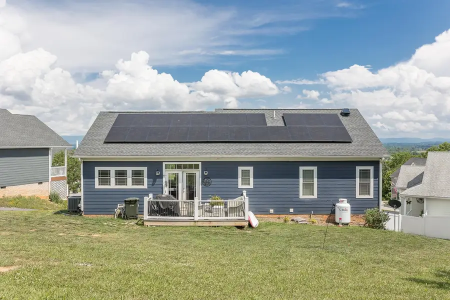 123 Beauregard Dr, Staunton, VA 24401 - #3
