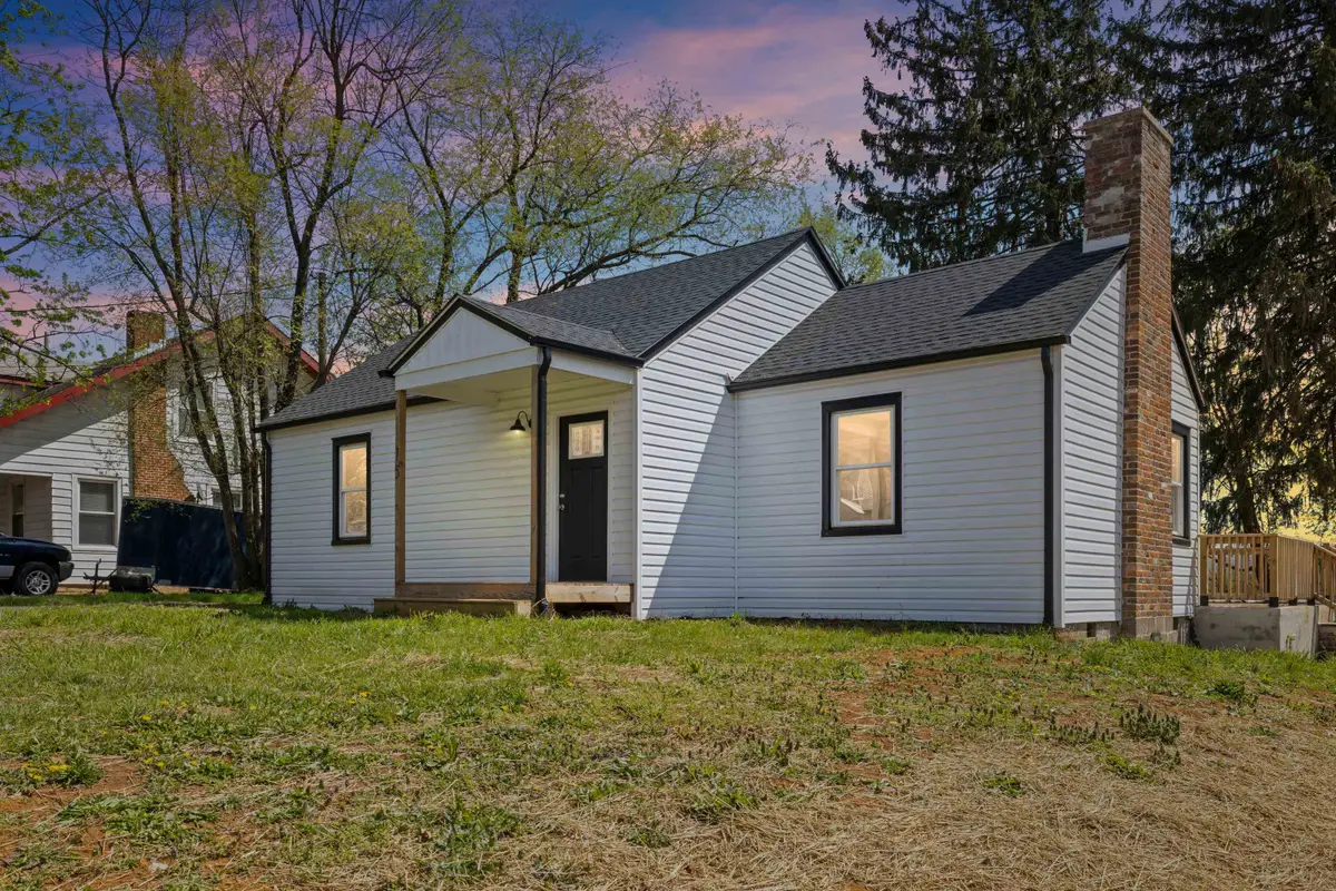15 West High St, Stuarts Draft, VA 24477 - #1