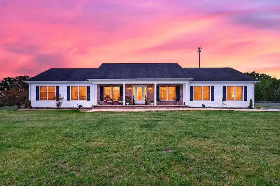 112 Guernsey Ln, Staunton, VA 24401 - #2