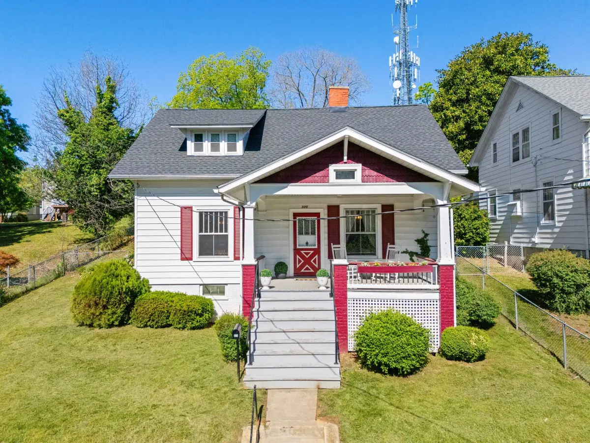 320 Institute St, Staunton, VA 24401 - #1