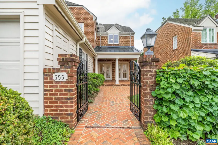 555 Dryden Pl, Charlottesville, VA 22903 - #2