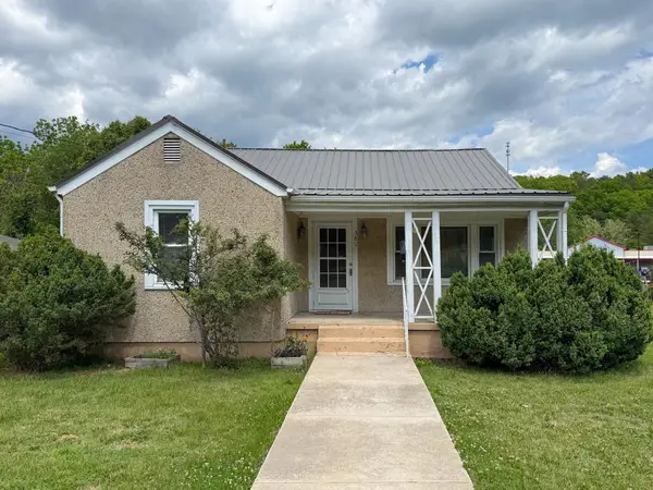 381 29th St E, Buena Vista, VA 24416