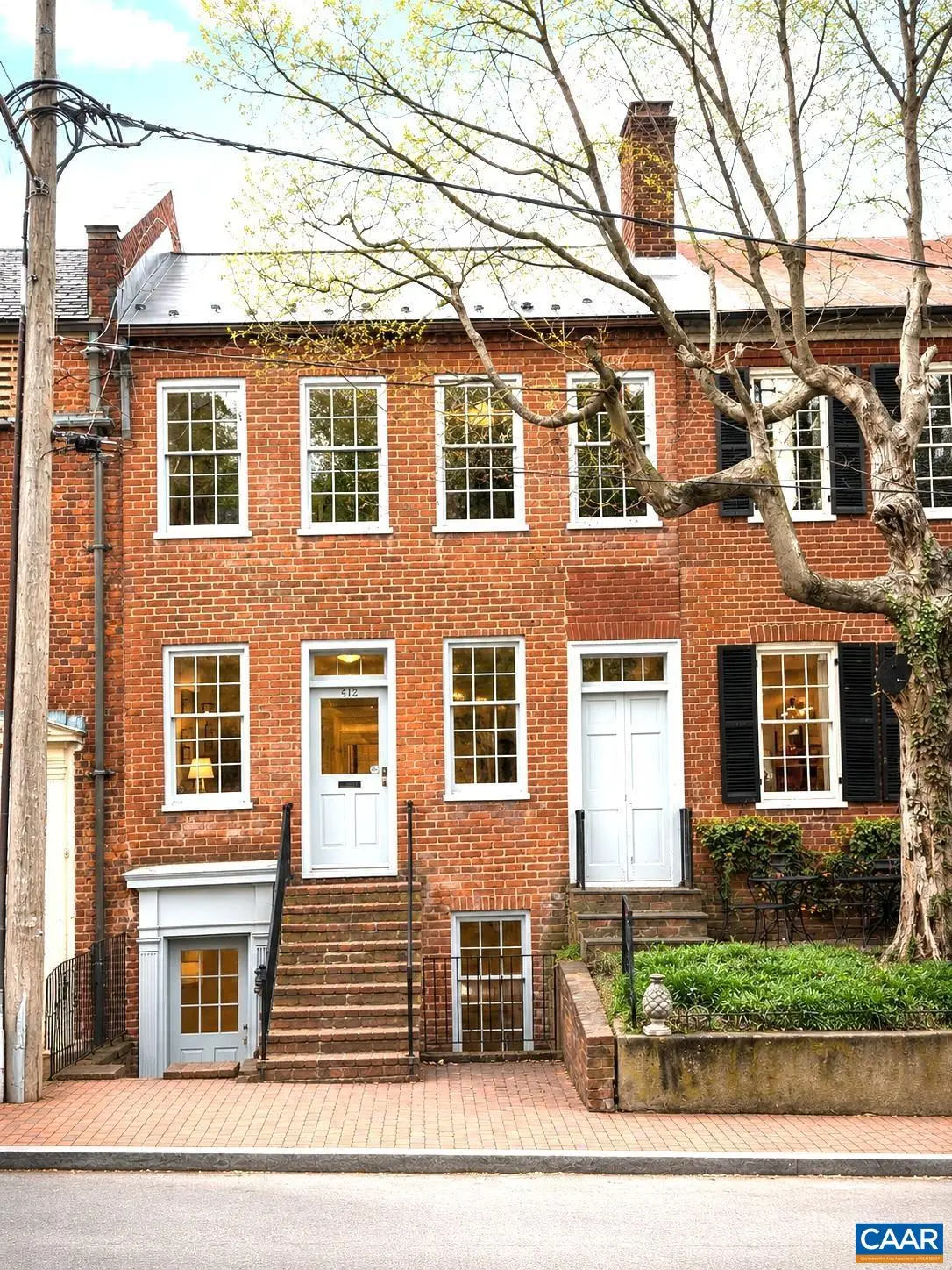 412 Jefferson St E, Charlottesville, VA 22902 - #1