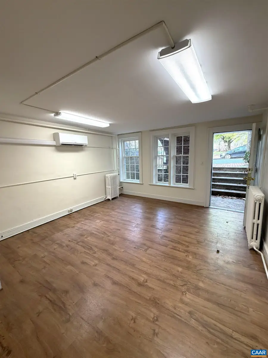 412 Jefferson St E, Charlottesville, VA 22902 - #2
