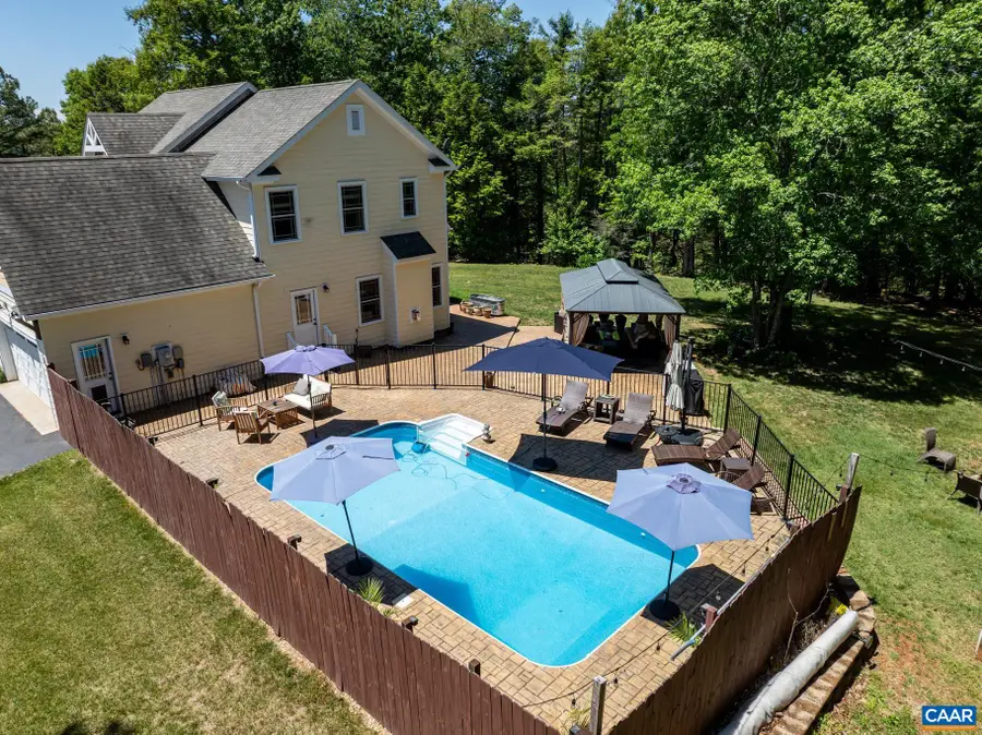 490 Two Rivers Dr, Troy, VA 22974 - #2