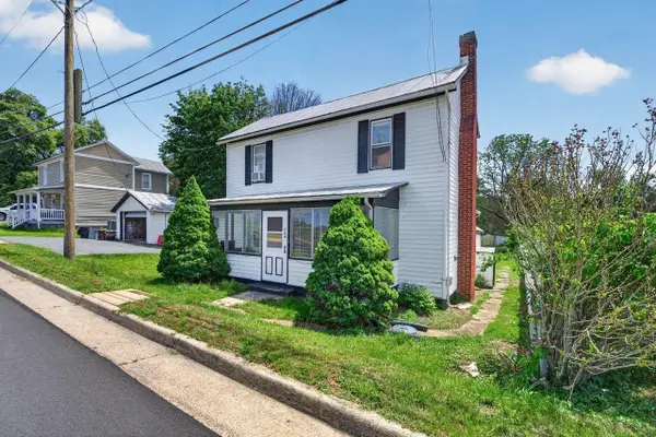 724 Newtown Rd, Elkton, VA 22827