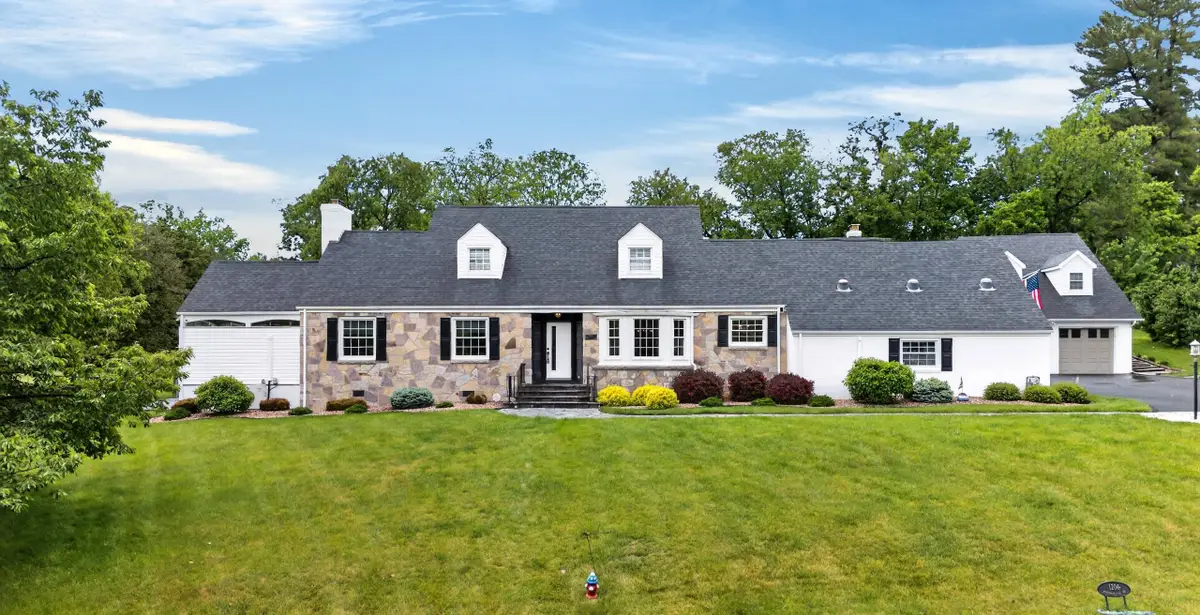1204 Westmoreland Dr, Staunton, VA 24401 - #1