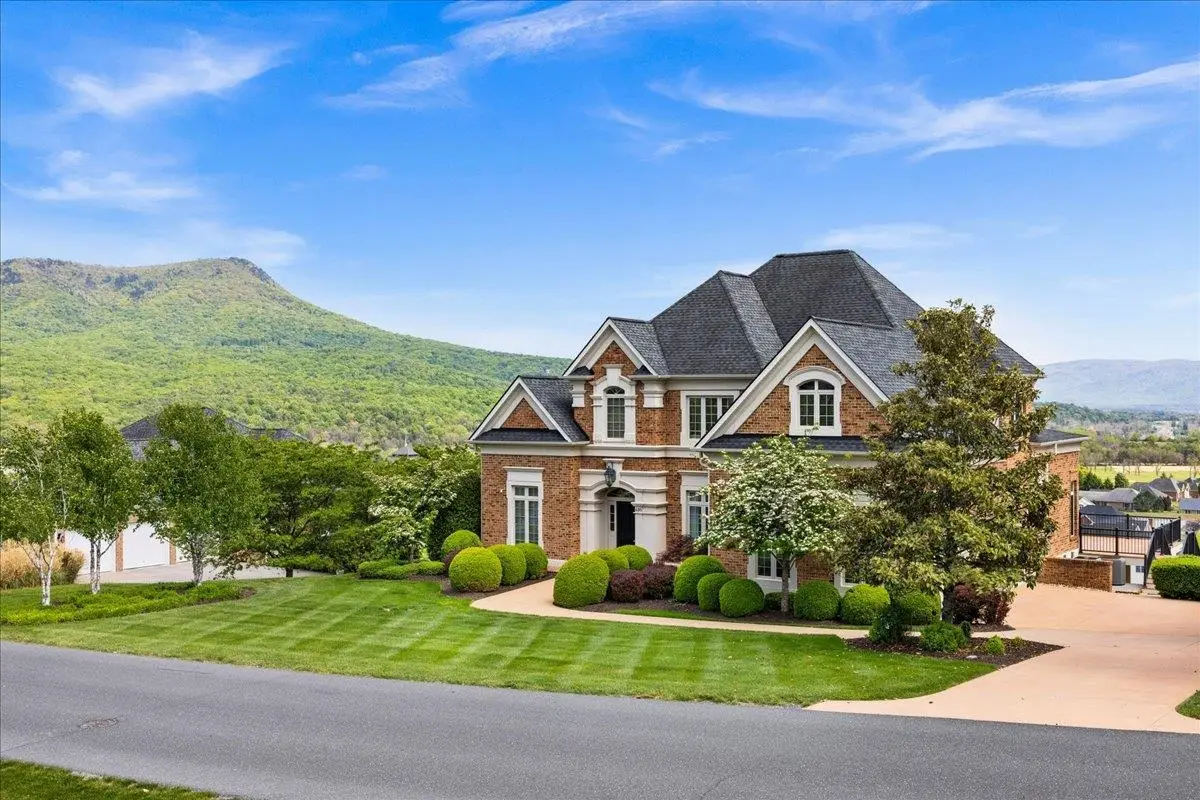 635 Frederick Rd, Massanetta Springs, VA 22801 - #1