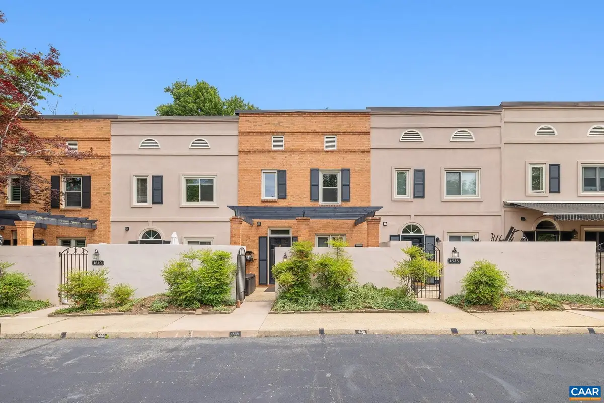 1638 Garden Ct, Charlottesville, VA 22901 - #1
