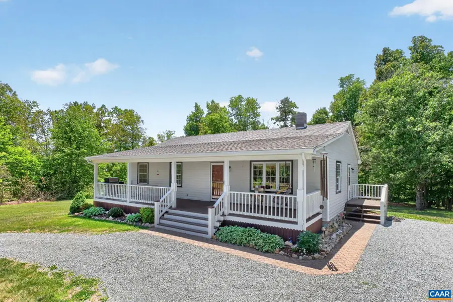 256 Wagner Pl, Palmyra, VA 22963 - #2
