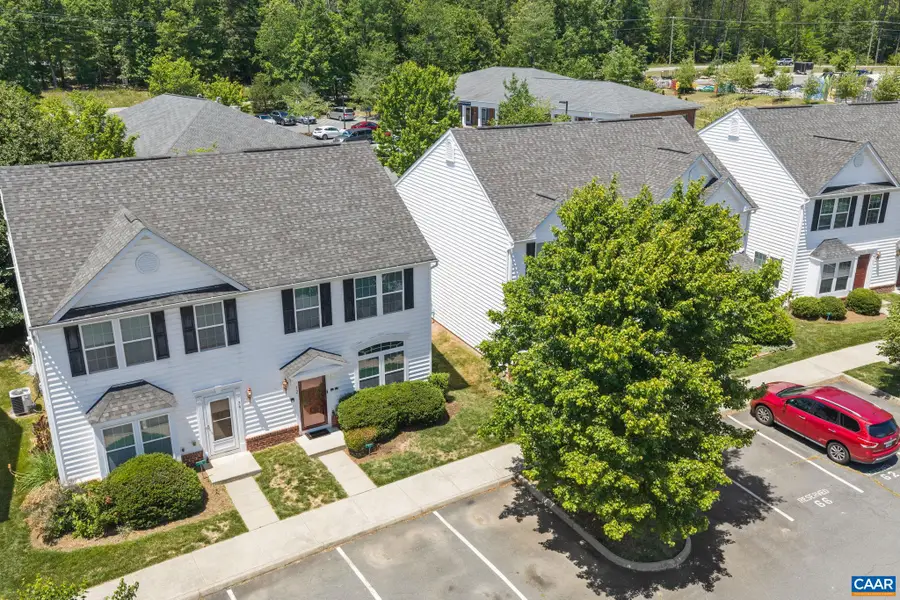 72 Villa Cir, Palmyra, VA 22963 - #2
