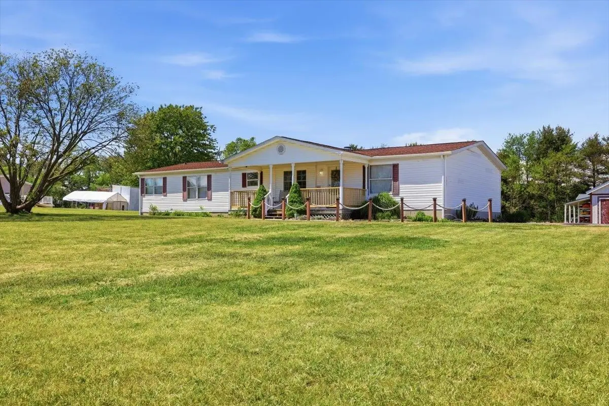 3437 Lyndhurst Rd, Stuarts Draft, VA 24477 - #1