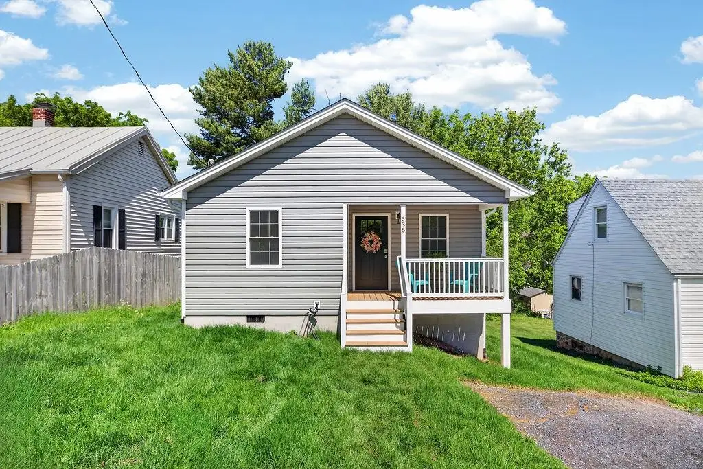 638 C St, Staunton, VA 24401 - #1