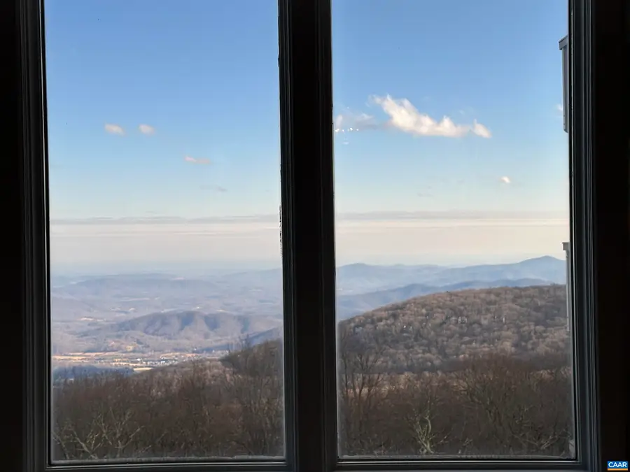 1817 High Ridge Ct Condos, Wintergreen Resort, VA 22967 - #3