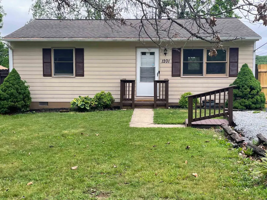 1201 4th St, Waynesboro, VA 22980 - #3