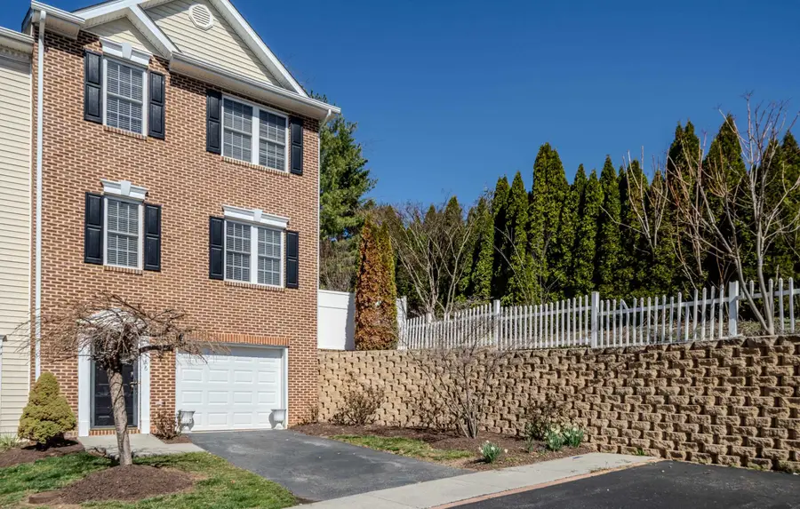 1386 Verdant Spring Ln, Massanetta Springs, VA 22801 - #3