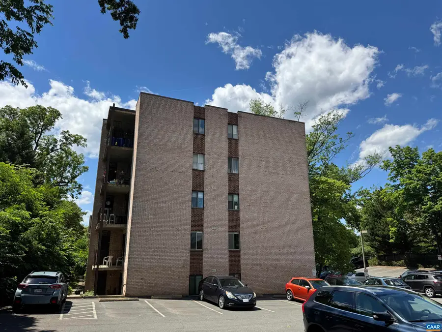 511 1st St N, Charlottesville, VA 22902 - #3