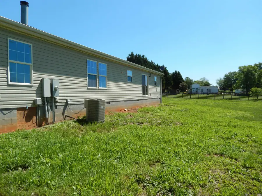 288 Fredericksburg Rd, Ruckersville, VA 22968 - #2