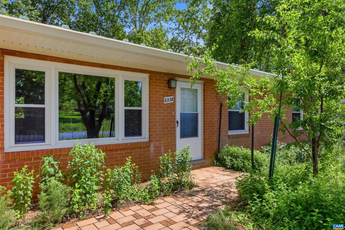 2238 Banbury St, Charlottesville, VA 22901 - #1