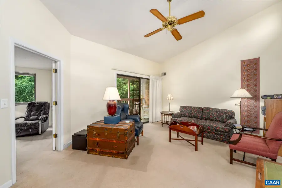 138 Green Turtle Ln, Charlottesville, VA 22901 - #3
