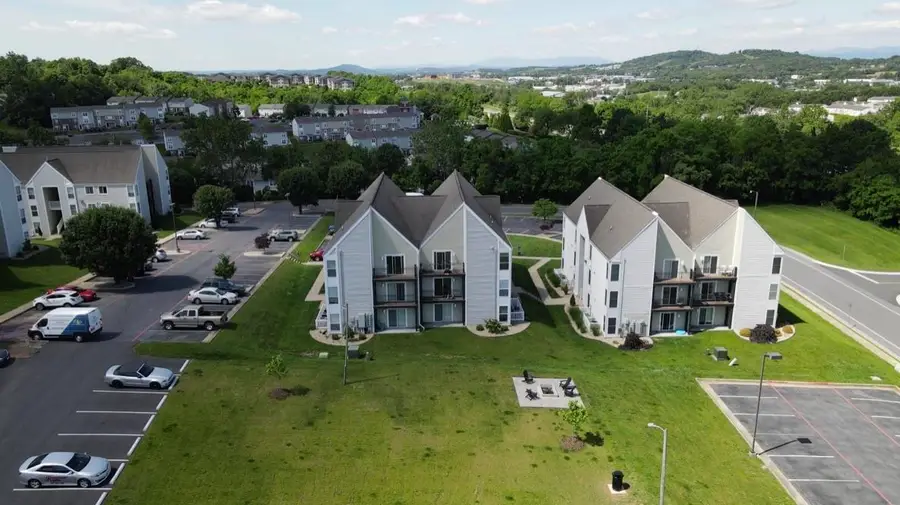 1396 Hunters Rd, Harrisonburg, VA 22801 - #3