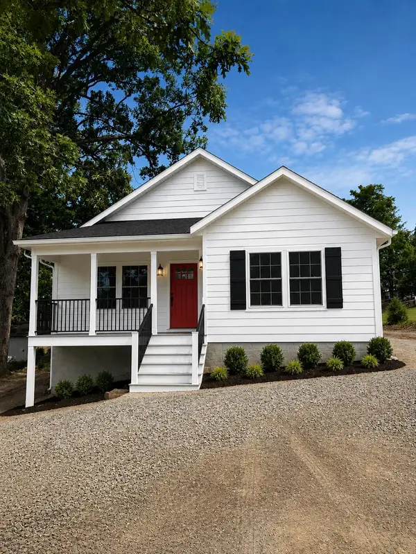 367 Mary Gray Ln, Staunton, VA 24401