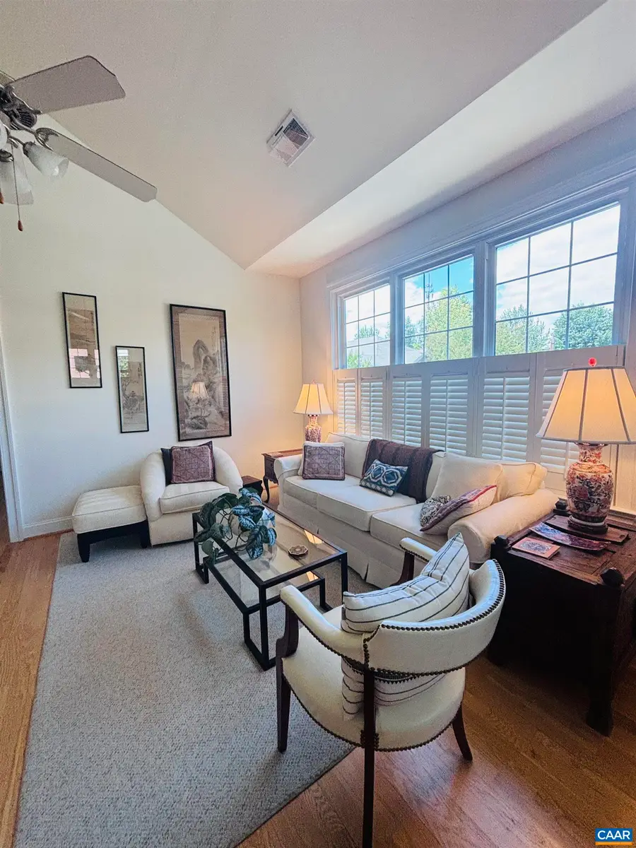 949 Glenwood Station Ln, Charlottesville, VA 22901 - #3
