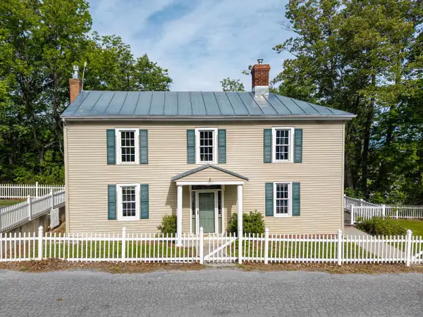 727 Main St S, Mount Crawford, VA 22841