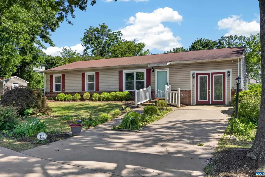 213 Oak St, Charlottesville, VA 22902 - #3