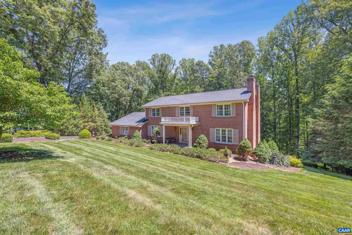 985 Tanglewood Rd, Charlottesville, VA 22901 - #1