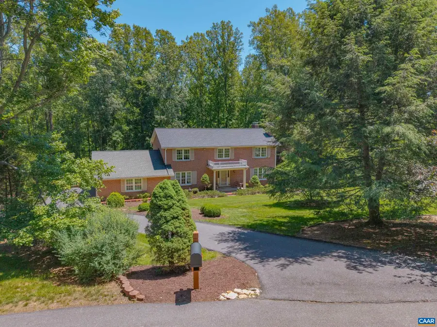 985 Tanglewood Rd, Charlottesville, VA 22901 - #2