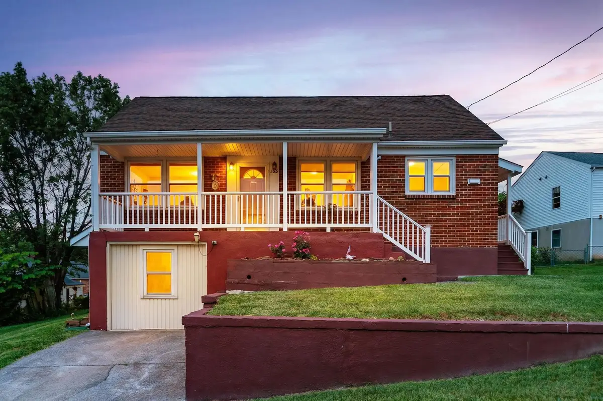 708 Mason St, Staunton, VA 24401 - #1