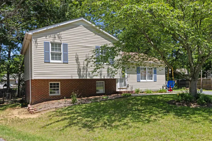 16 Kingston Ct, Stuarts Draft, VA 24477 - #3