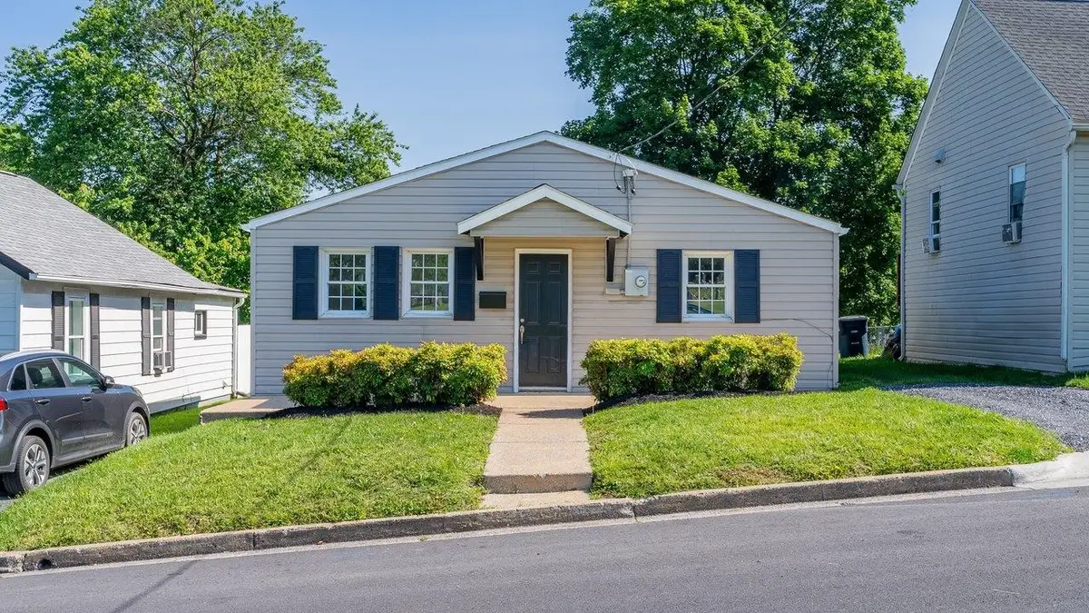 306 Kelley St, Harrisonburg, VA 22801 - #1