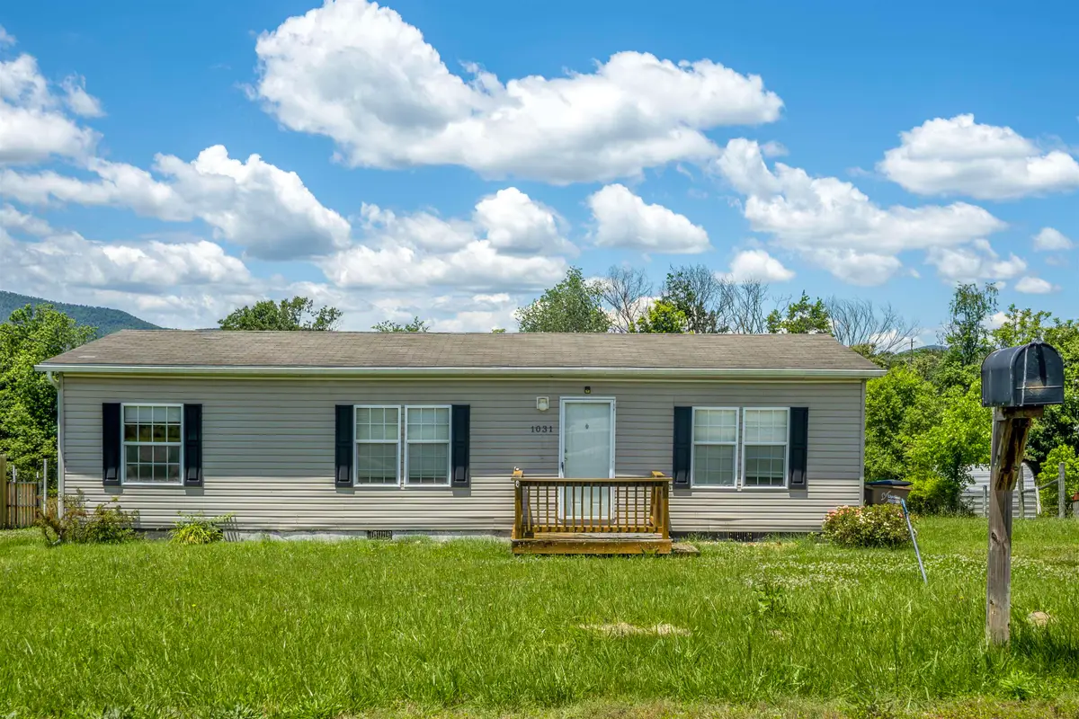 1031 Ramona Ave, Shenandoah, VA 22849 - #1