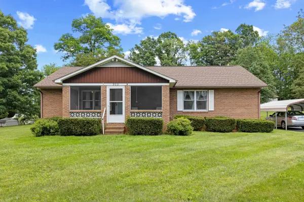902 Augusta Farms Rd, Stuarts Draft, VA 24477