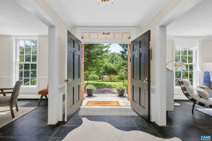1721 Yorktown Dr, Charlottesville, VA 22901 - #3