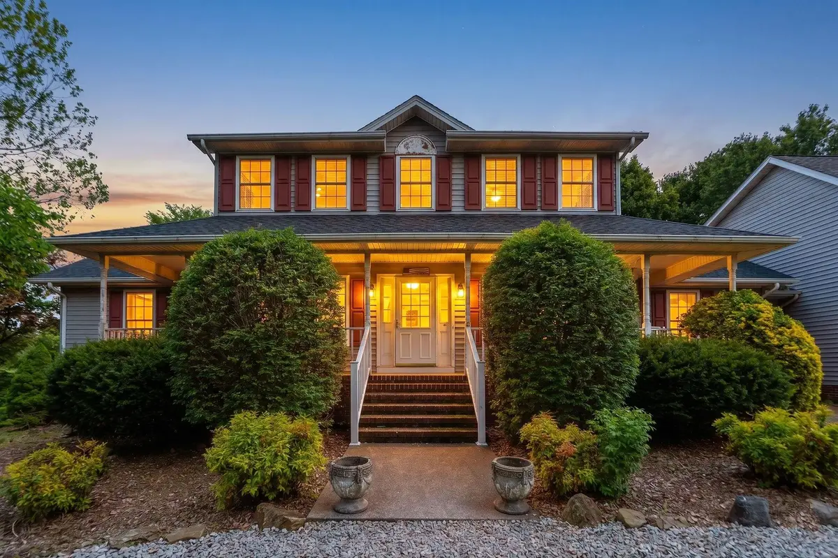 1057 Rockfish Rd, Waynesboro, VA 22980 - #1