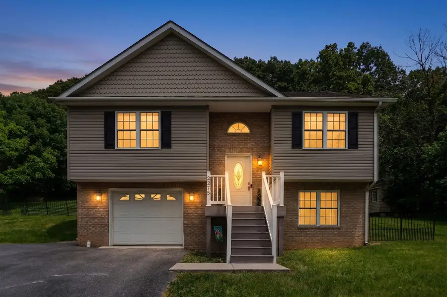 2275 Raphine Rd, Raphine, VA 24472 - #2