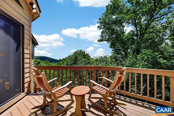 82 Warrior Run, Roseland, VA 22967