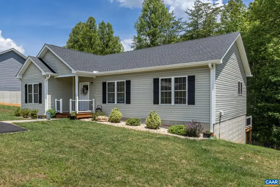 261 Barrington Dr, Stanardsville, VA 22973 - #2