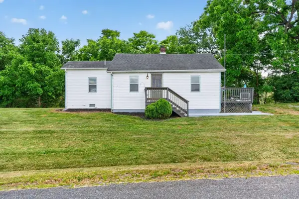 406 Hewitt Rd, Swoope, VA 24479