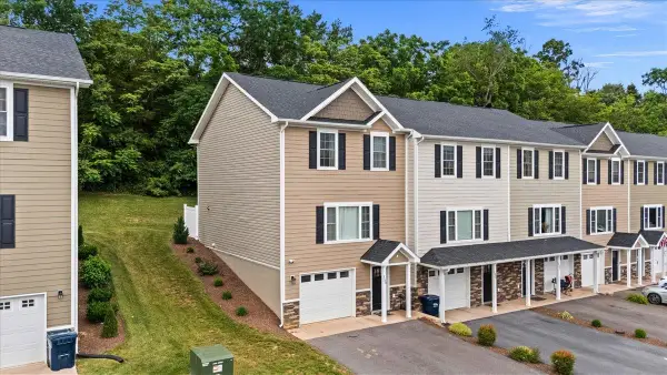 1104 Bluemoon Dr, Rockingham, VA 22801