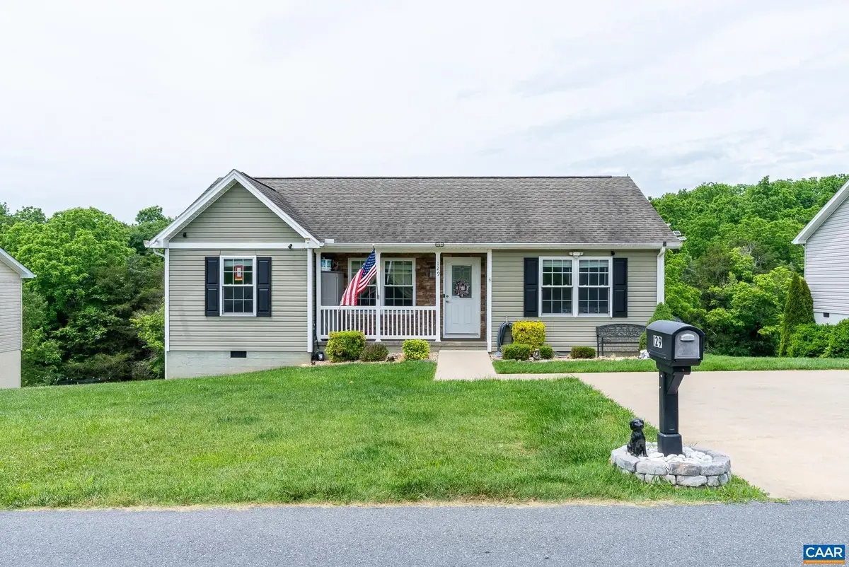 129 Thoroughbred Cir, Lexington, VA 24450 - #1